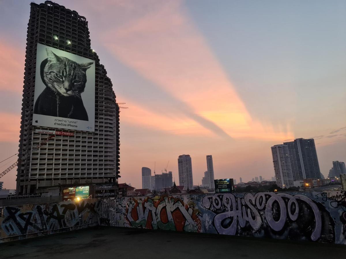 Somewhere To Escape - Hometel Bangkok Kültér fotó
